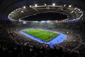 半场战报：尤文2-1卡利亚里，伊尔迪兹双响，弗拉霍维奇伤退