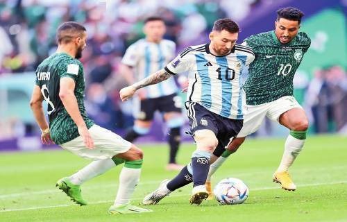 喜爱杨瀚森的大叔太失望了，杨瀚森五项数据吞零。