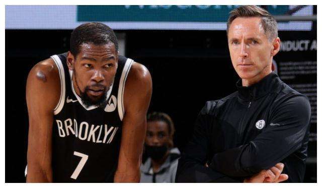 的主色调为 的主色调为